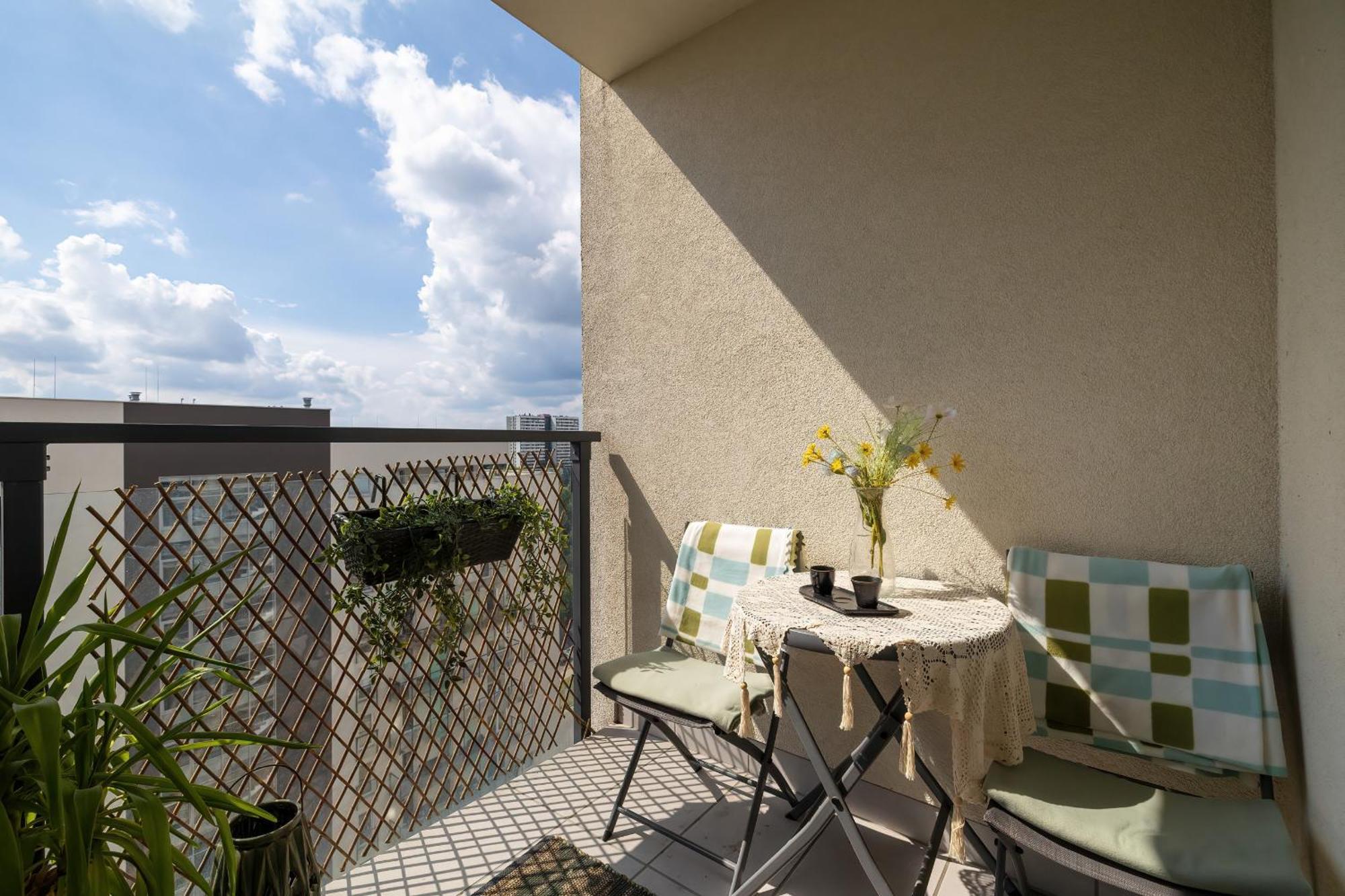 Tysiaclecia Studio Apartament Z Balkonem I Darmowym Parkingiem By Noclegi Renters Катовіце Екстер'єр фото