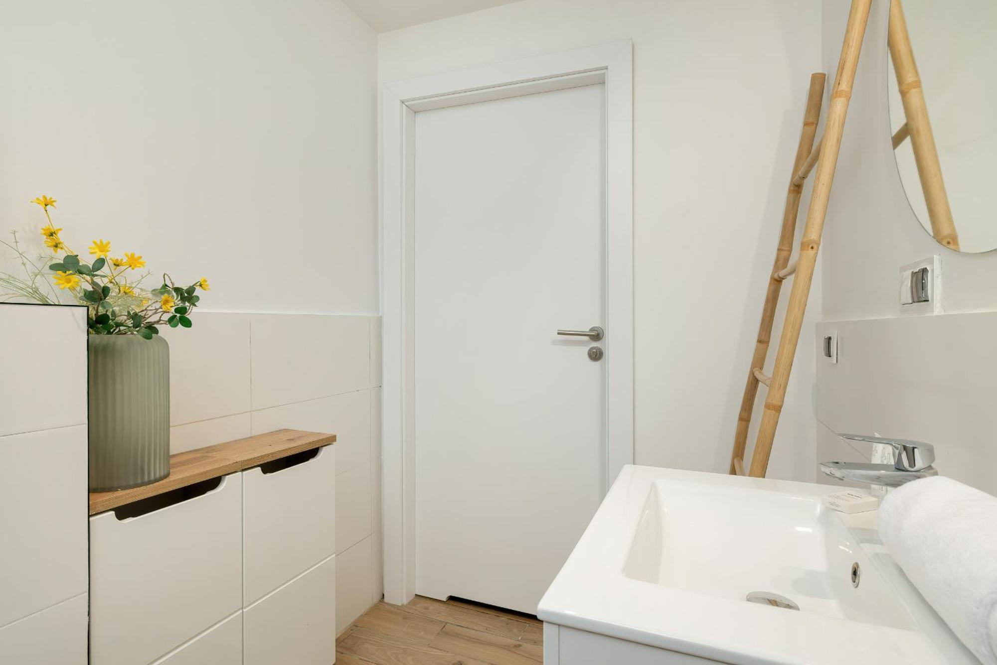 Tysiaclecia Studio Apartament Z Balkonem I Darmowym Parkingiem By Noclegi Renters Катовіце Екстер'єр фото